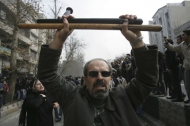 Írán zažívá nejhorší demonstrance od červnových prezidentských voleb.
