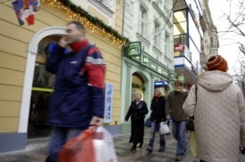 Češi si myslí, že se letos zhoršila korupce i nezaměstnanost.