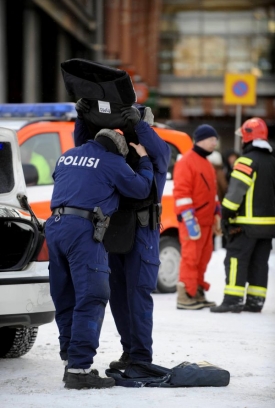 Střelce policie identifikovala. Jde o Ibrahima Shkupolliho.