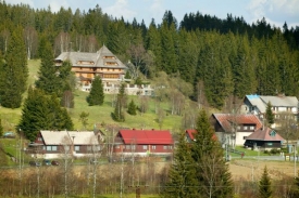 Modrava je na Šumavě místem, kam turisté zavítají nejčastěji.