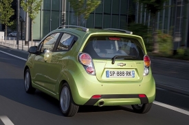 Chevrolet Spark je ve městě doma, ale nebojí se ani dálnice.