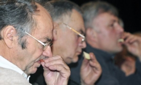 Ochutn&aacute;valo na 120 zahr&aacute;dk&aacute;řů, v&yacute;zkumn&iacute;ků i laiků z cel&eacute; republiky.