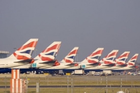 Britské společnosti ruší linky i do Česka