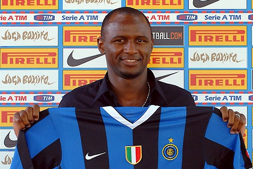 Patrick Viera při přestupu do Interu. 