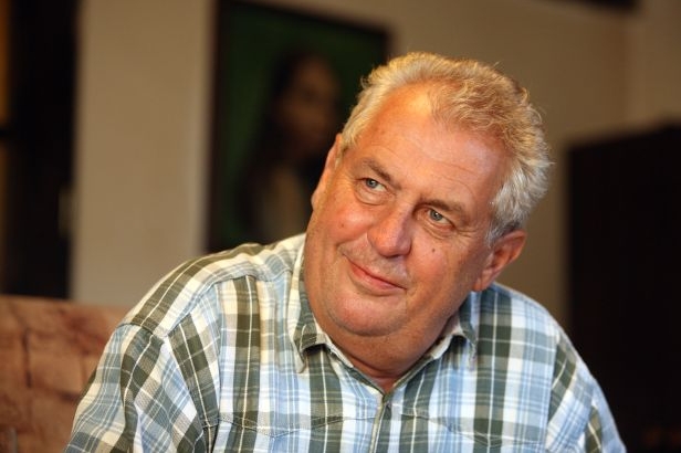 Vsetínští sociální demokraté nejsou prvními, kdo jde k Zemanovi.