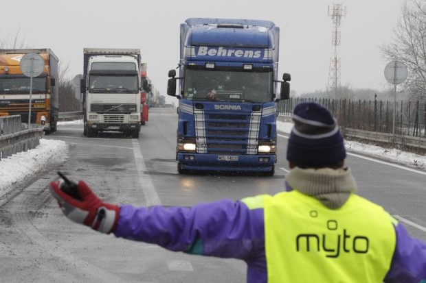Situace se podle policie výrazně nemění, kolony trvají.