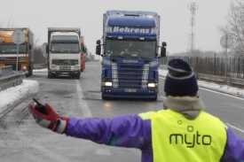 Situace se podle policie výrazně nemění, kolony trvají.