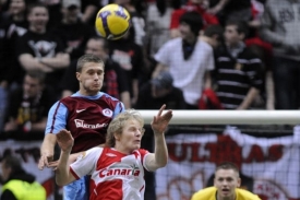 Slavia se musela sklonit ve fin&aacute;le před hr&aacute;či Slovanu Bratislava.