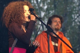 Ústřední dvojice Al-Yaman: Ashwaq a Al-Esh.