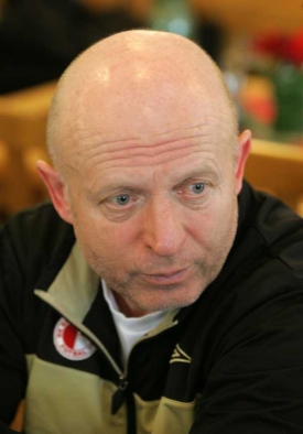 Karel Jarolím na soustředění na horách.