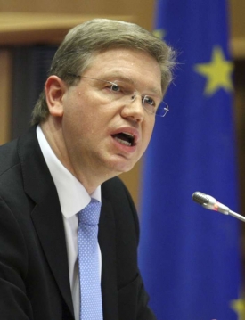 Füle před poslanci zahraničního výboru EP. Füle před poslanci zahraničního výboru EP.
