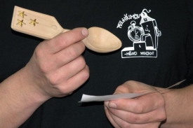 Na snímku je takzvaná lžíce důstojnická - hodnost nadporučík.
