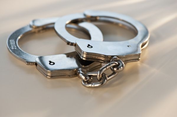 Pedofil údajně zneužil dvě velmi malé děti. Policie ho hledá.