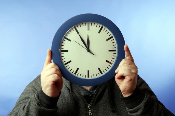 Vědci posunuli ručičku na čas 11:54.