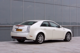Cadillac CTS měl konkurovat BMW řady 5, jenže zatím se to nedaří.