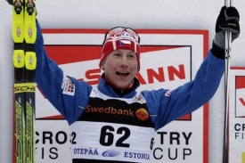Luk&aacute;&scaron; Bauer se raduje z v&iacute;tězstv&iacute; v estonsk&eacute;m Otep&auml;&auml;.