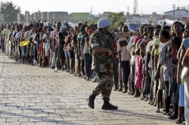 Jednotky Spojených národů dohlížejí na Haiti na pořádek.