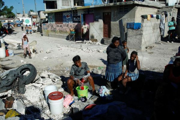 Haiti stihlo ničivé zemětřesení, Česko poslalo zatím 5 milionů. Haiti stihlo ničivé zemětřesení, Česko poslalo zatím 5 milionů.