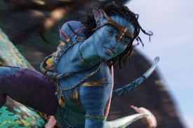 Avatar stále vládne českým kinům.