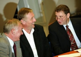 Tom&aacute;&scaron; T&ouml;pfer (vpravo).