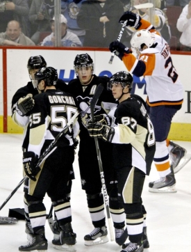Malkin s Crosbym dotáhli Pittsburgh k výhře.