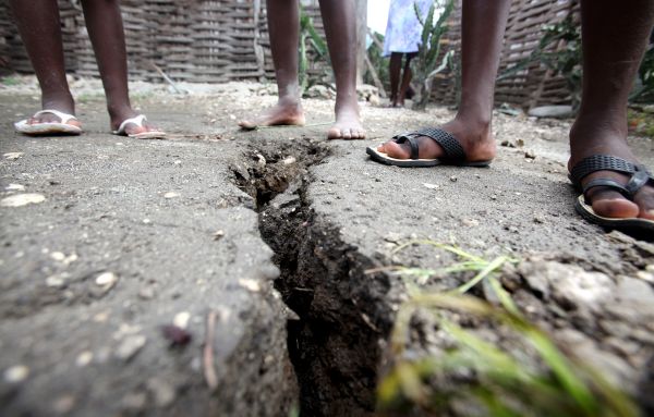 Primátor Bém chce poslat hummery městských strážníků na Haiti.