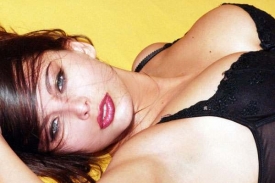 Modelka Chlebovitsová je podezřelá, že posílala dívky klientům.