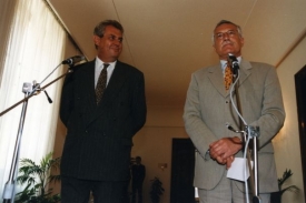 Václav Klaus a Miloš Zeman po dlouhé době spolu. (Fotoarchiv 1998)