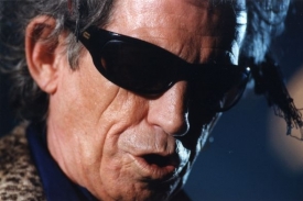 Keith Richards prý seknul s pitím.