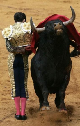 Figura čili suerte zvaná Manoletina v provedení Josého Tomáse.