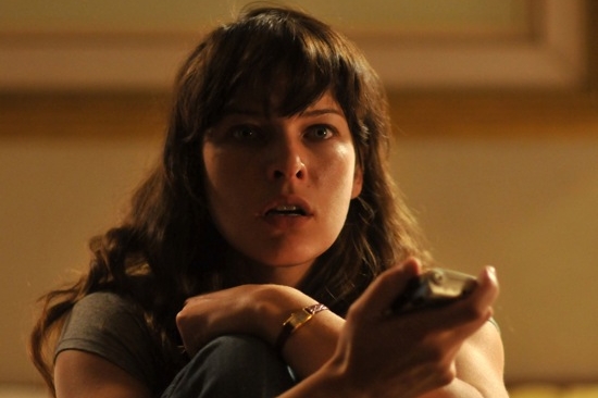 Milla Jovovichová ve filmu Čtvrtý druh. Milla Jovovichová ve filmu Čtvrtý druh.
