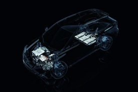Absence zadního elektromotoru nemá vliv na celkový výkon 299 koní.