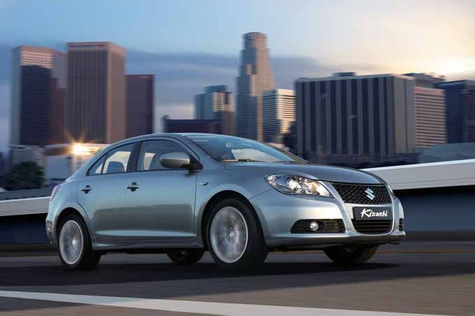 Suzuki Kizashi má v základní výbavě pohon všech kol.