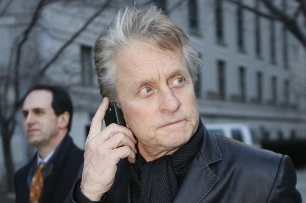 Michael Douglas podpořil u soudu svého syna. 