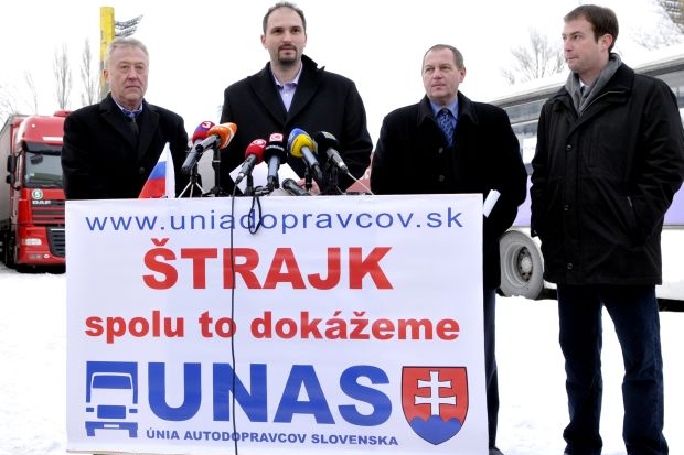 Rudolf Páleš a Jaroslav Polaček z výboru Unie autodopravců.
