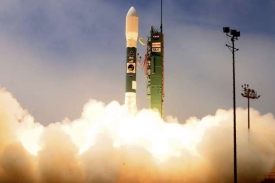 Start rakety ze základny Vandenberg.