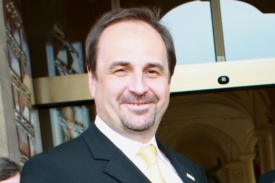 Kohout je v nemocnici na pozorování.