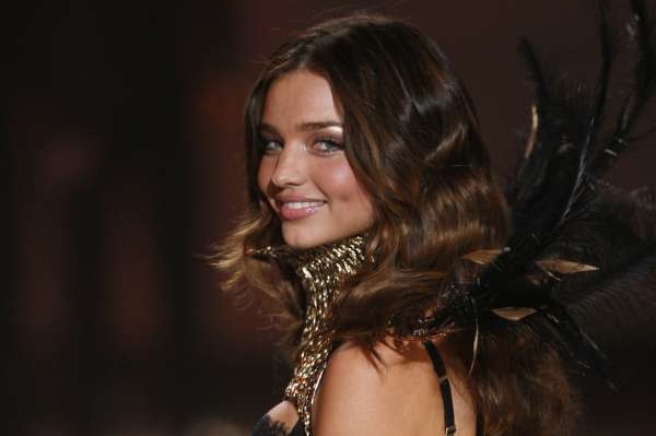 Modelka Miranda Kerrová, jejíž fotky si prohlížel australský bankéř.