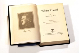 Mein Kampf, Hitler za něj inkasoval miliony.