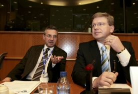 Poslanec Zahradil a nový český eurokomisař Füle.
