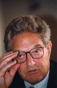 George Soros na archivním snímku z roku 1999.