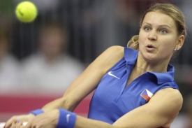 Lucie Šafářová v utkání 1. kola Fed Cupu.