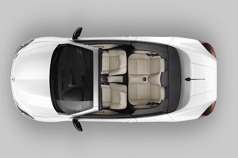 Renault Mégane CC se představí na autosalonu v Ženevě.