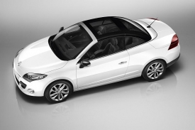 Střecha nového Renaultu Mégane CC se stáhne za 21 sekund.