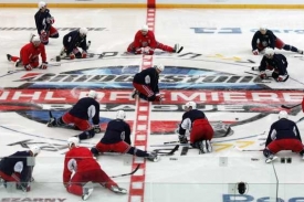 Ilustrační foto z tréninku hokejistů NY Rangers v Praze v roce 2008.