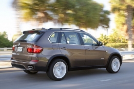 Faceliftované BMW X5 nabídne tři nové motory.