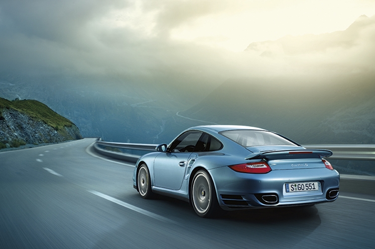 Porsche 911 Turbo S se začne prodávat v květnu.