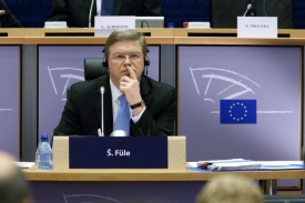 Štefan Füle bude mít na starosti sousedskou politiku.
