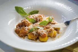 Domácí gnocchi se sýrem.