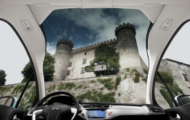 Nov&eacute; čeln&iacute; sklo Zenith dod&aacute;v&aacute; Citro&euml;nu C3 oproti soupeřům v&yacute;hodu.